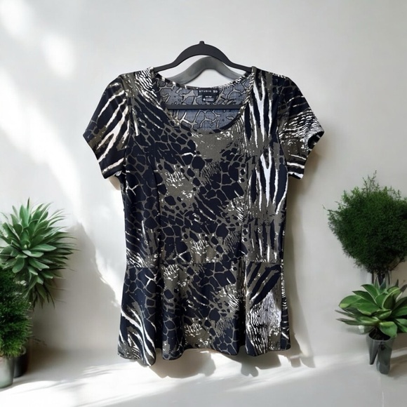 Studio 59 Olive Green & Black Animal Print s/s Peplum Top - Picture 1 of 9